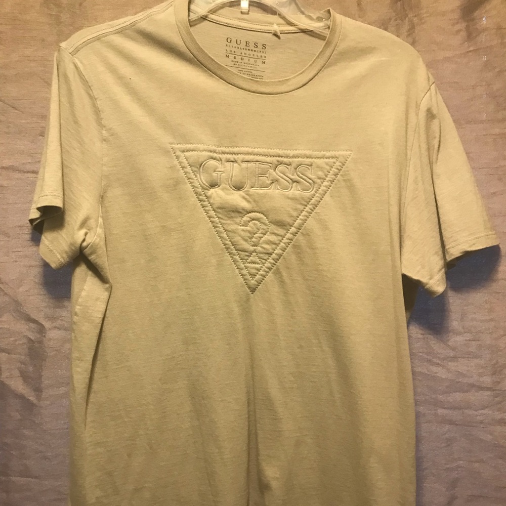 Guess medium T-shirt